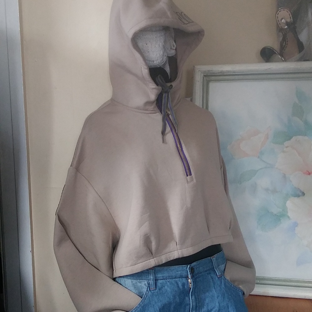 Mizuno Performance crop hoodie size M